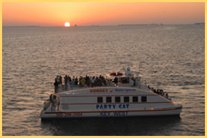 Sunset Dinner Cruise i Key West with Sunset Watersports